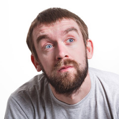 Obraz premium Concentrated man thinking, searching creative idea