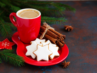 Christmas cookies, a pile of cinnamon stars, in Germany called wintertree