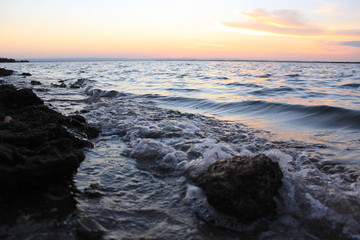 Roca al atardecer