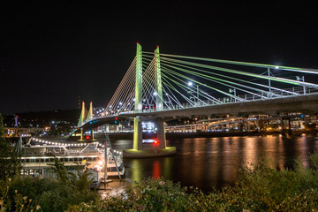 Obraz premium Tilikum Crossing