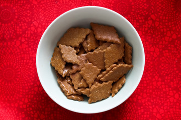 Bow of gingerbread cookies