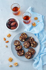 Dates and nuts roll