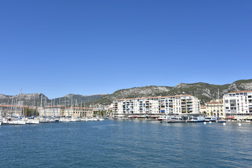 Fototapeta na wymiar Toulon (port de plaisance)