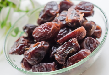 Dried dates