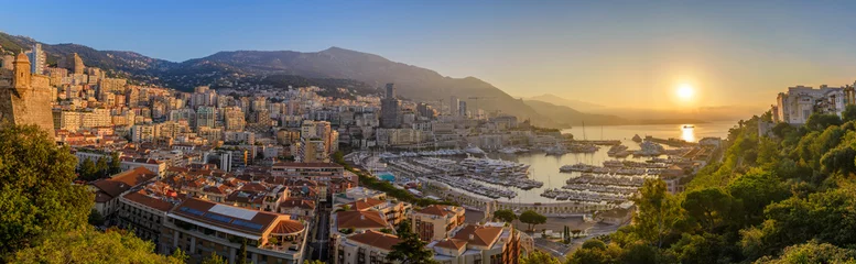 Foto op Plexiglas Monaco Ville Harbor zonsopgang panorama skyline van de stad, Monte Carlo, Monaco © Noppasinw