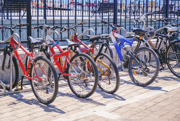 Obraz premium Parking place with bicycles on sea resort
