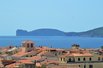Italienische Stadt mit Meer