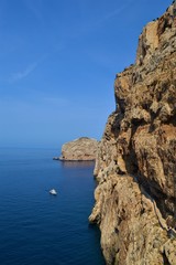 Küste von Sardinien mit Meer
