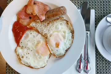 Continental breakfast is served in the hotel 's restaurant , New Zealand