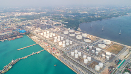 Naklejka premium Aerial view Oil refinery .The factory is located in the middle of nature and no emissions. The area around the air pure.