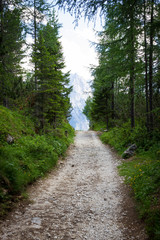 Fototapeta premium Mountain Trails Three Peaks Lavaredo