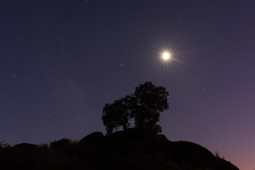 Fototapeta na wymiar Night photography in the Natural Area of Barruecos. Extremadura. Spain.