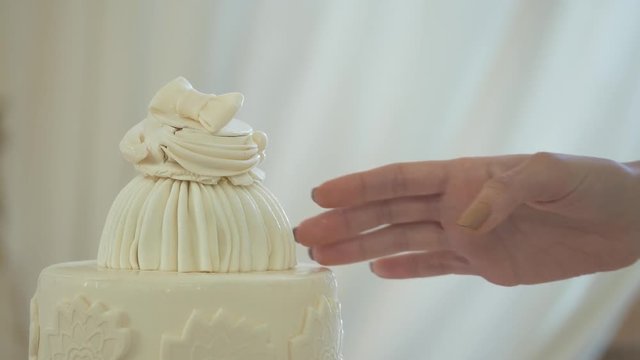 torta nuziale per una sposa