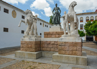 Fototapeta na wymiar Monumento a Manolete, toreros famosos, Córdoba, Andalucía, España