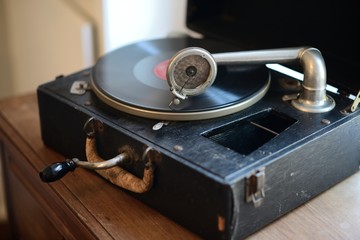 Vintage Gramophone Victrola with spinning record