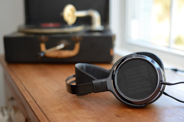 Headphone with portable vintage gramophone Victrola