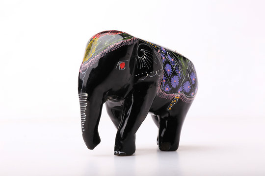 Handemade wooden elephant  statuette Matte black draw pattern asian