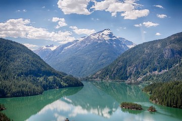 A sunny day in Diablo Lake in North Cascades National Park