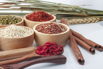 Cereal grains , seeds, beans