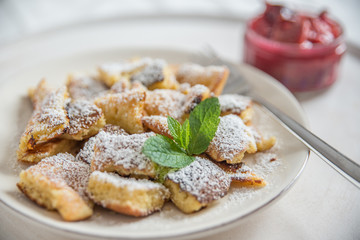 Kaiserschmarrn mit Zwetschgenröster 