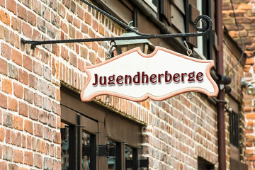 Fototapeta premium Schild 275 - Jugendherberge