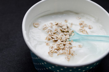 Müsli mit Joghurt