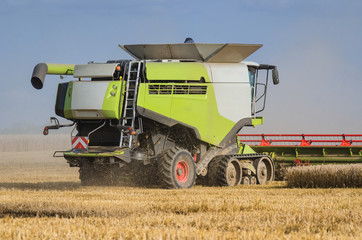 COMBINE HARVESTER- Agricultural vehicle on the field