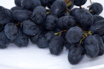 grapes white blue