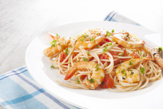 Spaghetti with shrimps