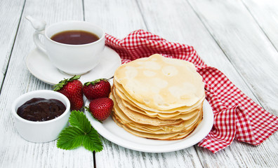 pancakes with strawberries