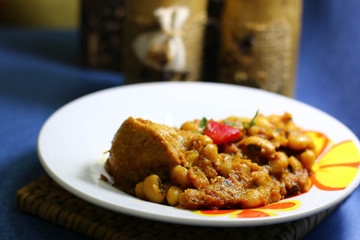 Spicy Chicken with white beans 