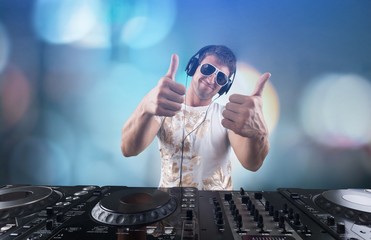 Dj.