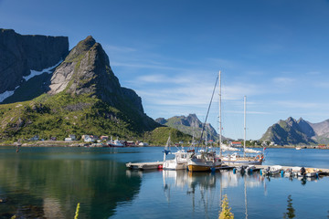 Fototapeta na wymiar Village de Reine, dans les îles Lofoten, Norvège