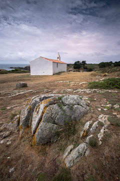 Kleine Kapelle auf einer Atlantikinsel