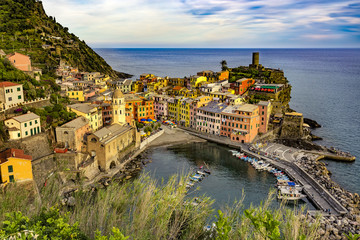 Naklejka premium Italy. Cinque Terre (UNESCO World Heritage Site since 1997). Vernazza town (Liguria region), view from the northwest