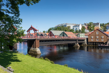 Gamle Bybro, pont sur la Nidelva, à Trondheim, Norvège