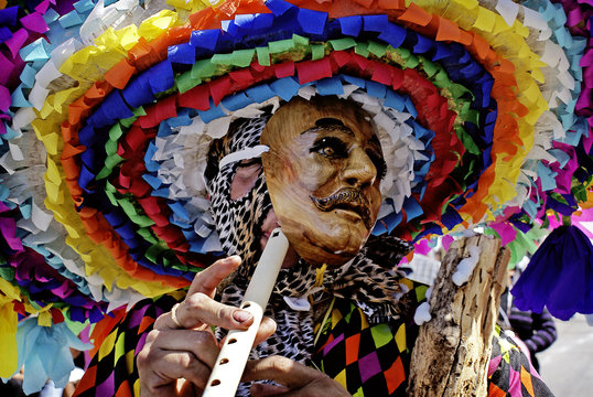 Chores, danzantes del Carnaval Zoque Coiteco, del Municipio de Ocozocoautla de Espinosa, Chiapas, M&eacute;xico.