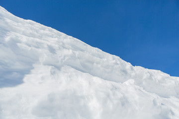 Beautiful natural snowdrift © Smile