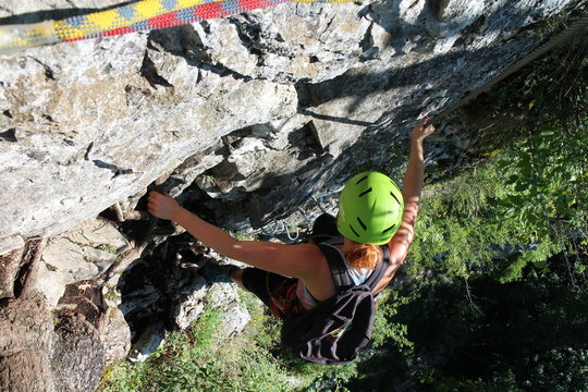 Woman climber in Trattenbacher Klettersteig - Beisteinmauer, Austria