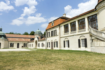 Fototapeta na wymiar Abandoned palace in Hungary