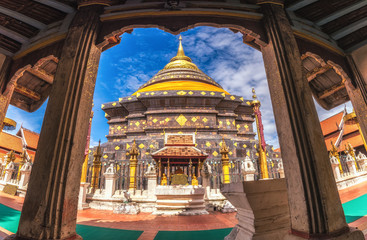 Wat Phra That Lampang Luang is a temple in Lampang Province in Thailand. - obrazy, fototapety, plakaty