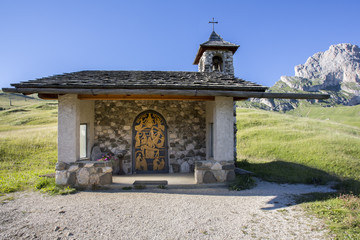 Fototapeta premium Small chapel in the dolomites on the way to Seceda. Val gardena, Italy, Europe.