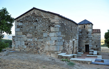 Arquitectura moz&aacute;rabe, Bas&iacute;lica del Trampal en Alcu&eacute;scar, provincia de C&aacute;ceres, Espa&ntilde;a 

