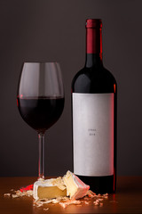 Quality red wine with gourmet cheese on a degustation.