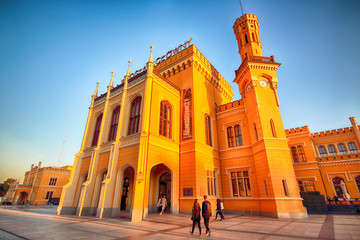 Obraz premium WROCLAW, POLAND - AUGUST 23, 2017: Main Railway Station. After the renovation before EURO 2012 a new car park was built, the facade was renewed and commercial points were opened inside.