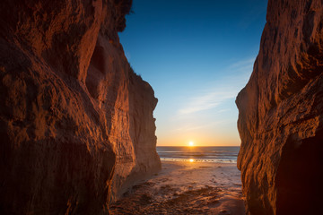 Obraz premium Sunrise On The Rocks