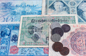 Fototapeta na wymiar Old banknotes of the German bank of the period of the Second Reich