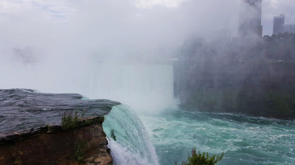 niagara falling