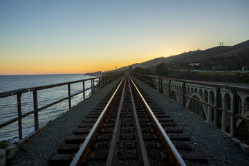 Obraz premium Railroad tracks on the bridge