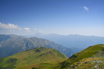 Beautiful Georgian Caucasus Landscape in Upper Svaneti  fonfonefonovyi riezhimkontiekstobrazovaniiepodghotovkapodopliokapriedposylkapriedystoriiaproiskhozhdieniiezadnii planзадний планконтекстобразова